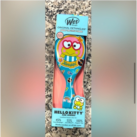 Hello kitty and Friends Keroppi limited edition Wet Brush - Picture 4 of 6
